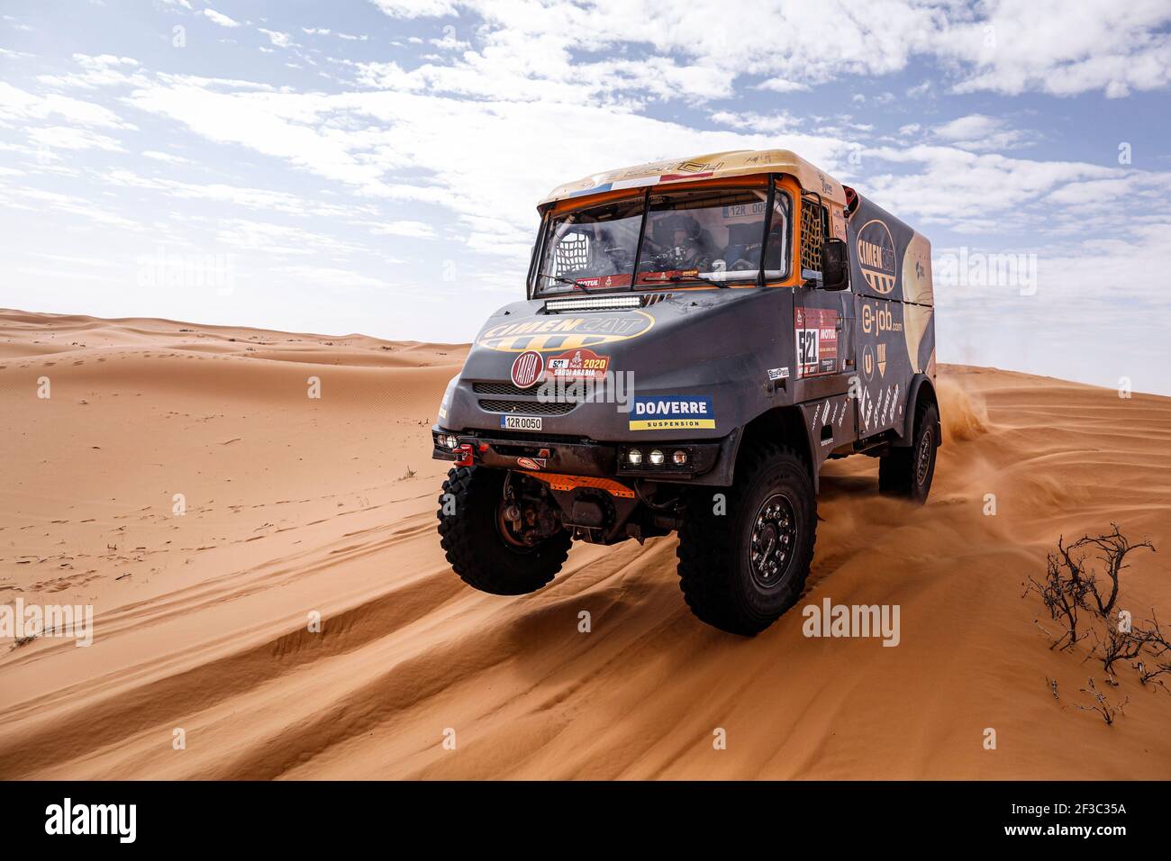 521 Garrouste Patrice (FRA), Vojkovsky Petr (cze), Gospodarczyk Szymon (Pol), Tatra, équipe de Fesh Fesh, Camion, Camion, action pendant la phase 6 du Dakar 2020 entre Ha'il et Riyad, 830 km - SS 478 km, en Arabie Saoudite, le 10 janvier 2020 - photo François Flamand / DPPI Banque D'Images