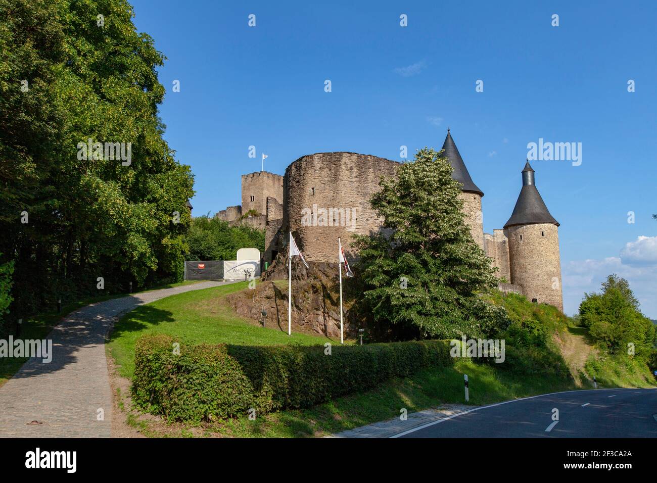 Luxembourg: Château de Bourscheid, forteresse médiévale Banque D'Images