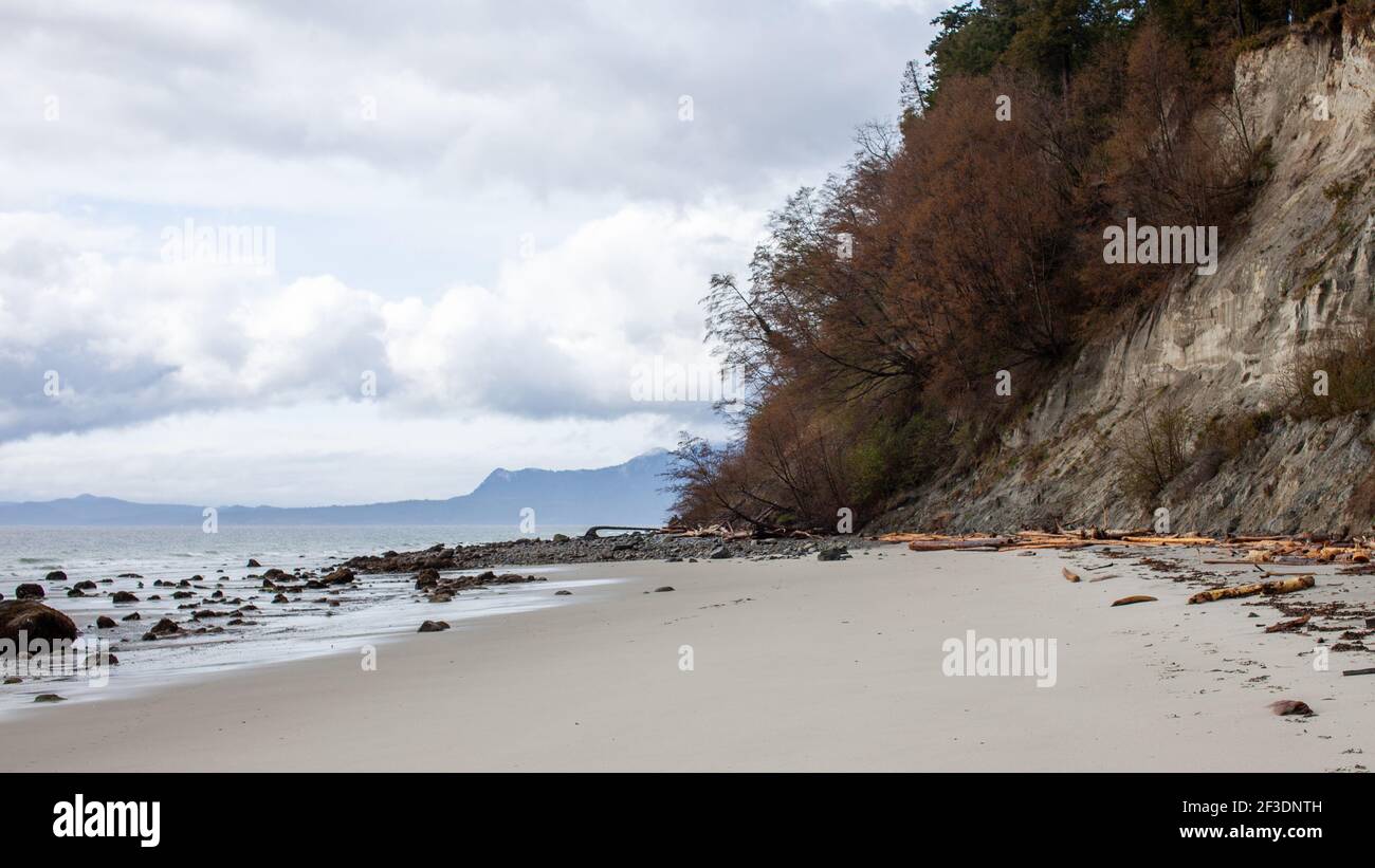 Thormanby Island est une belle île au large de la Sunshine Coast en Colombie-Britannique. Il est accessible en bateau seulement depuis Secret Cove, et bénéficie d'un beau sable Banque D'Images