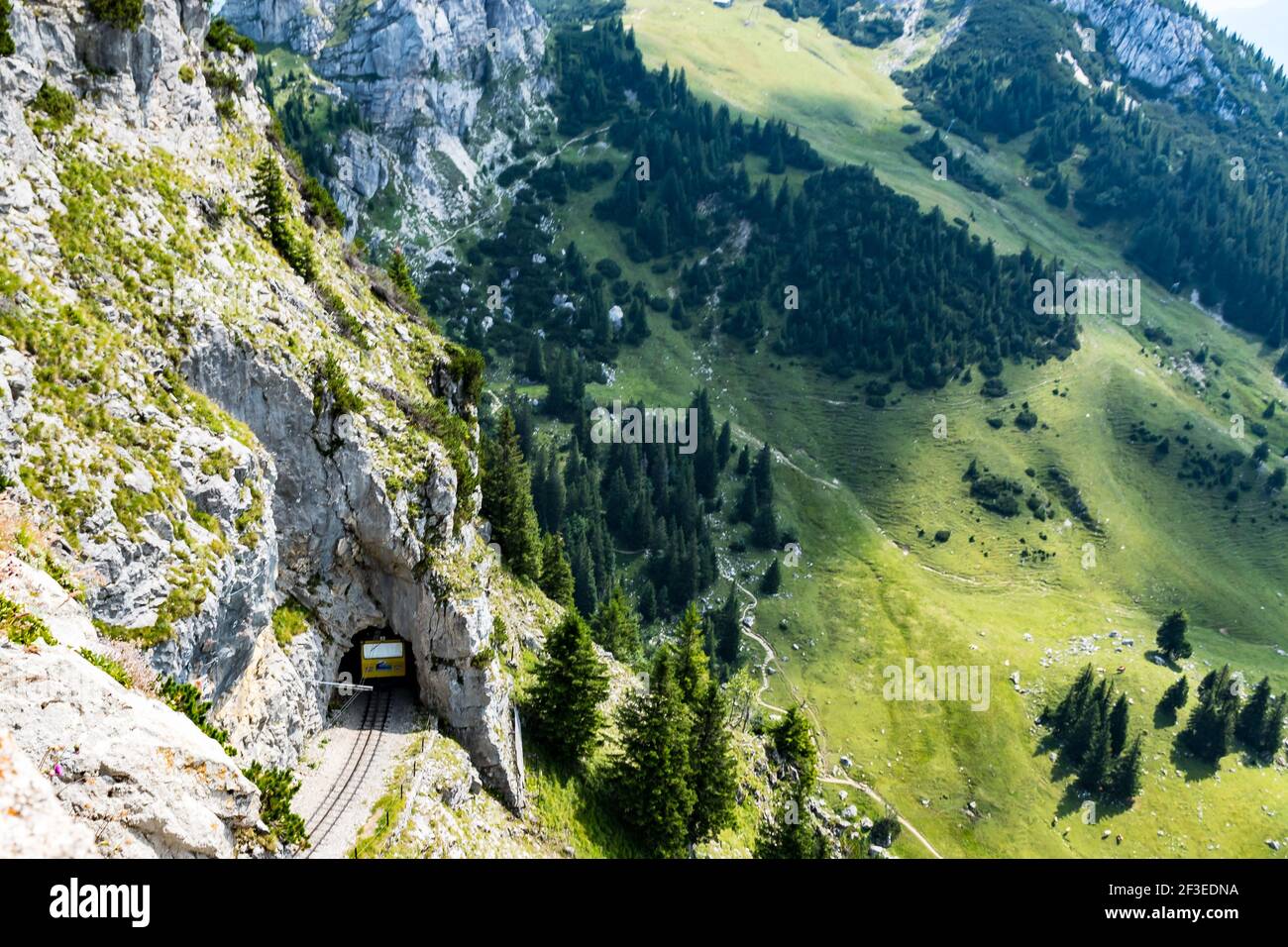 Un gros plan d'un tunnel ferroviaire en Allemagne, en Bavière Banque D'Images