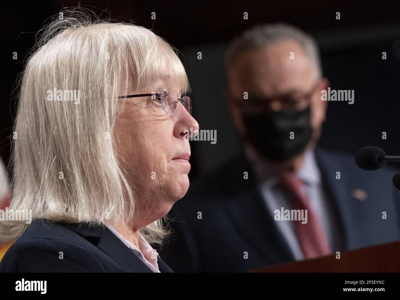 Washington, États-Unis. 16 mars 2021. Le sénateur Patty Murray, D-WA, s'exprime aux côtés du chef de la majorité au Sénat Charles Schumer, D-NY, lors d'une conférence de presse au Capitole des États-Unis à Washington, DC, le mardi 16 mars 2021. Photo de Kevin Dietsch/UPI crédit: UPI/Alay Live News Banque D'Images