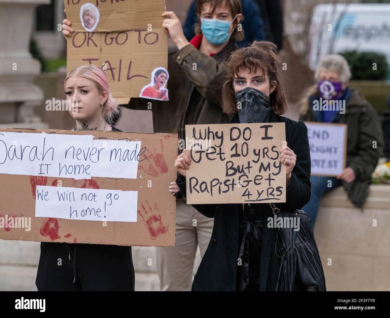 Londres, Royaume-Uni. 16 mars 2021. Petites manifestations contre la police, le crime, la peine et les tribunaux projet de loi devant la Chambre des communes crédit : Ian Davidson/Alay Live News Banque D'Images