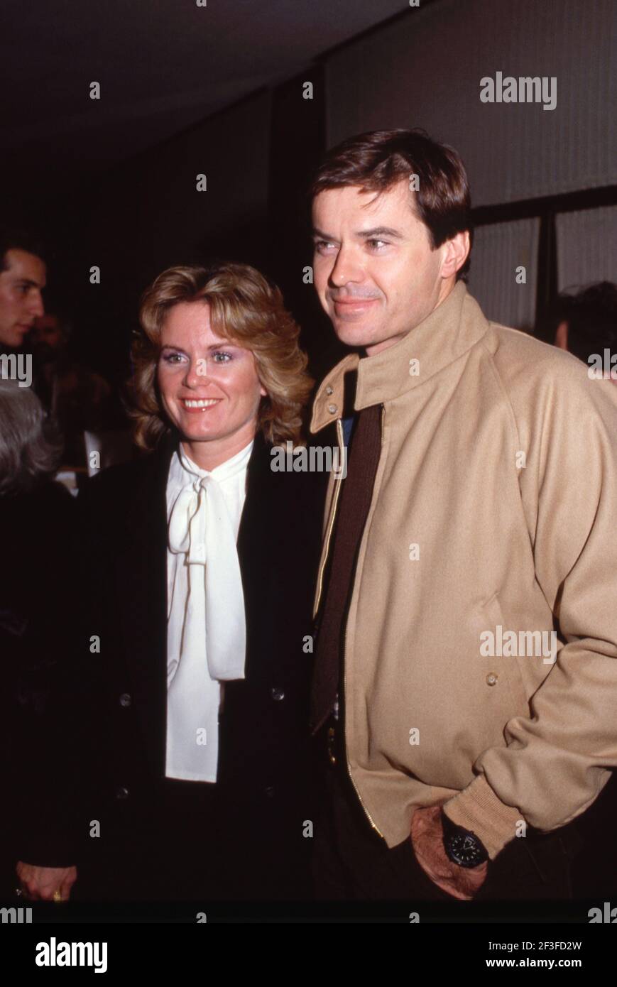 Robert Urich et Heather Menzies Circa des années 80 crédit: Ralph Dominguez/MediaPunch Banque D'Images