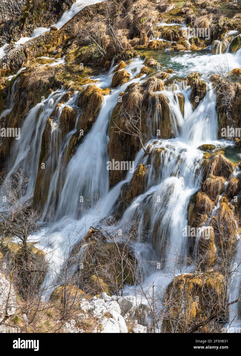 Chutes d'eau au printemps, lacs du parc national de Plitvice Banque D'Images