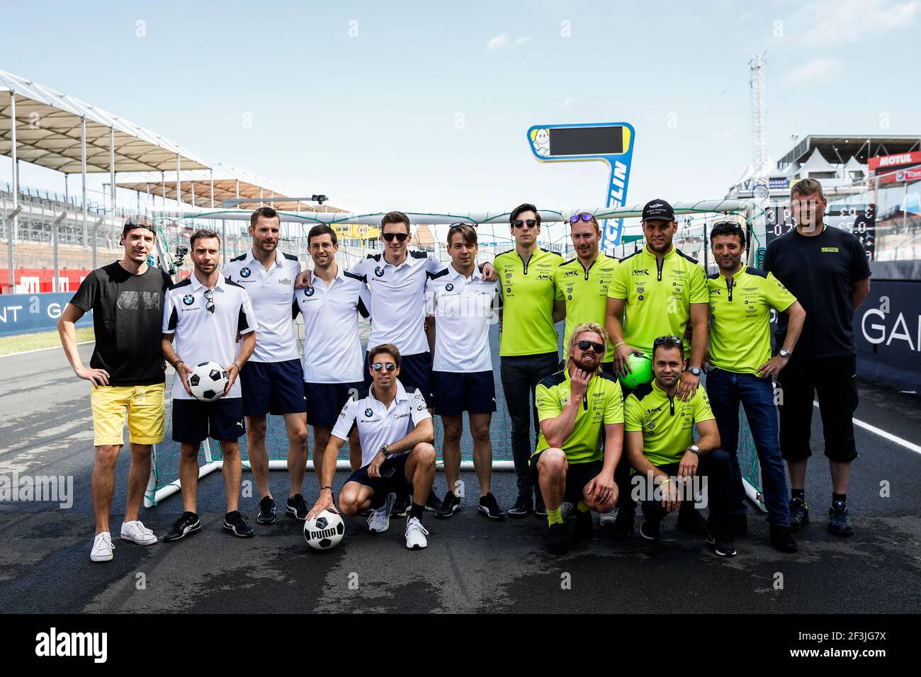 81 TOMCZYK Martin (ger), CATSBURG Nicky (nld), ENG Philipp (aut), 82 DA COSTA Felix (prt), FARFUS Augusto (BRA), SIMS Alexander (gbr), 95 THIIM Nicki (dnk), SORENSEN Marco (dnk), TURNER Darren (gbr), 97 LYNN martin bel (gbr), Martin (gbr), Martin (gbr), Martin (gbr), Portrait lors d'un match de football amical entre les équipes Aston Martin et BMW MTEK au 2018 le Mans 24 heures le 15 juin au circuit du Mans, France - photo: Xavi Bonilla / DPPI Banque D'Images