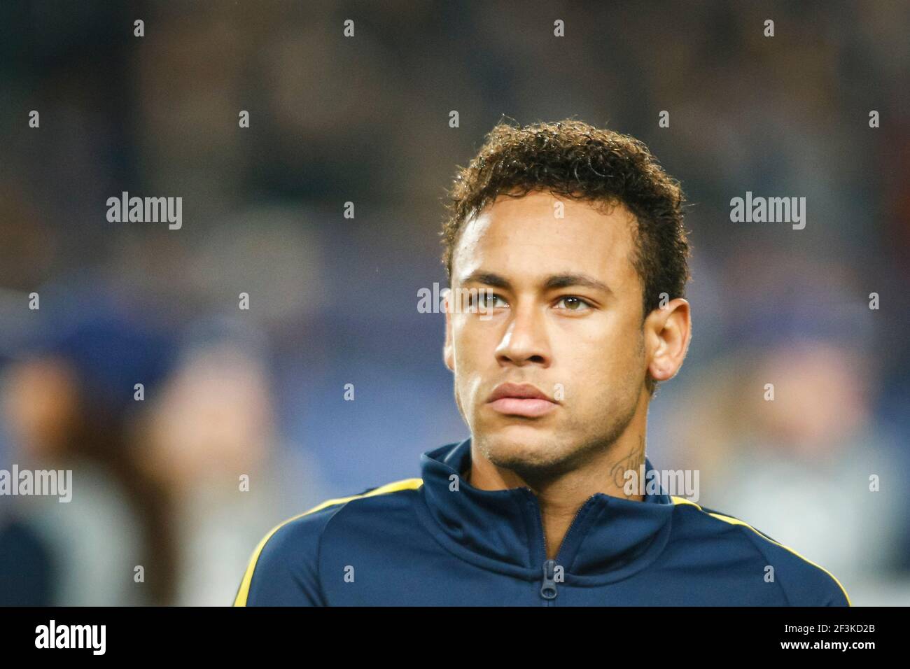 Neymar, de Paris Saint Germain, regarde pendant la Ligue des champions de l'UEFA, le match de football du Groupe B entre RSC Anderlecht et Paris Saint-Germain le 18 octobre 2017 au constant Vanden stock Stadium à Bruxelles, Belgique - photo Geoffroy Van Der Hasselt / DPPI Banque D'Images