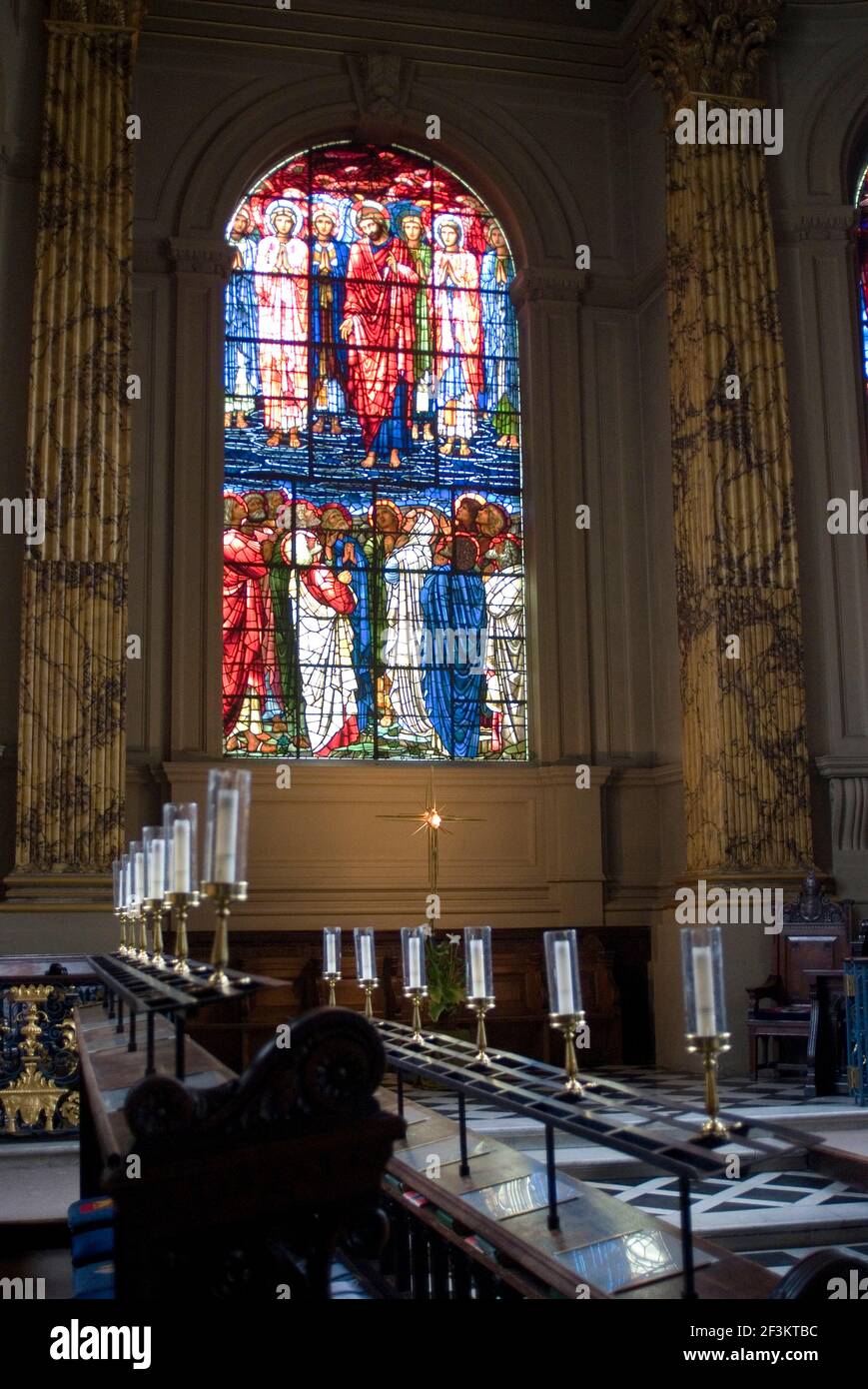 Vitraux pré-Raphaelite (Edward Burne-Jones), cathédrale St Philip, Birmingham, West Midlands, Angleterre | AUCUN | Banque D'Images