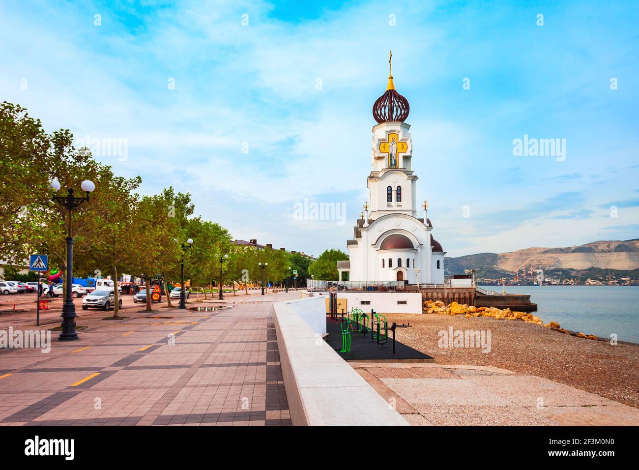 Église du Saint-Prince Pierre et de la princesse Fevronia dans la ville de Novorossiysk. Novorossiysk est le principal port de la mer Noire à Krasnodar Krai, en Russie. Banque D'Images