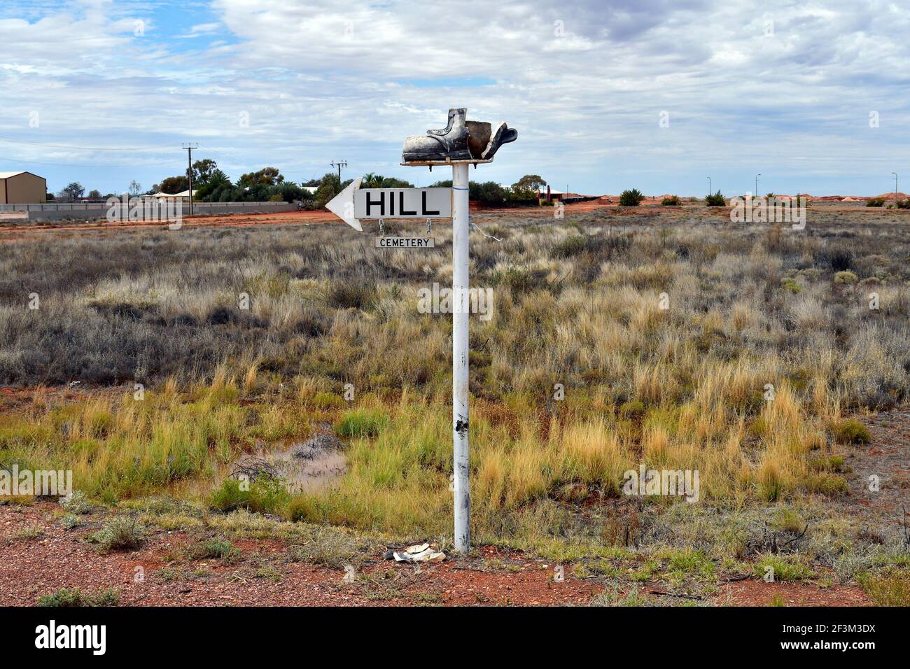 L'Australie, Coober Pedy, direction de cimetière public aka boot hill Banque D'Images