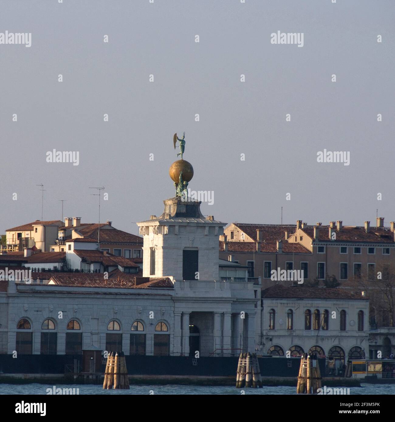 Punto della Dogana Fondation François Pinault Venise | architecte: Giuseppe Benoni, Alvise Pigazzi, Tadao Ando | Banque D'Images