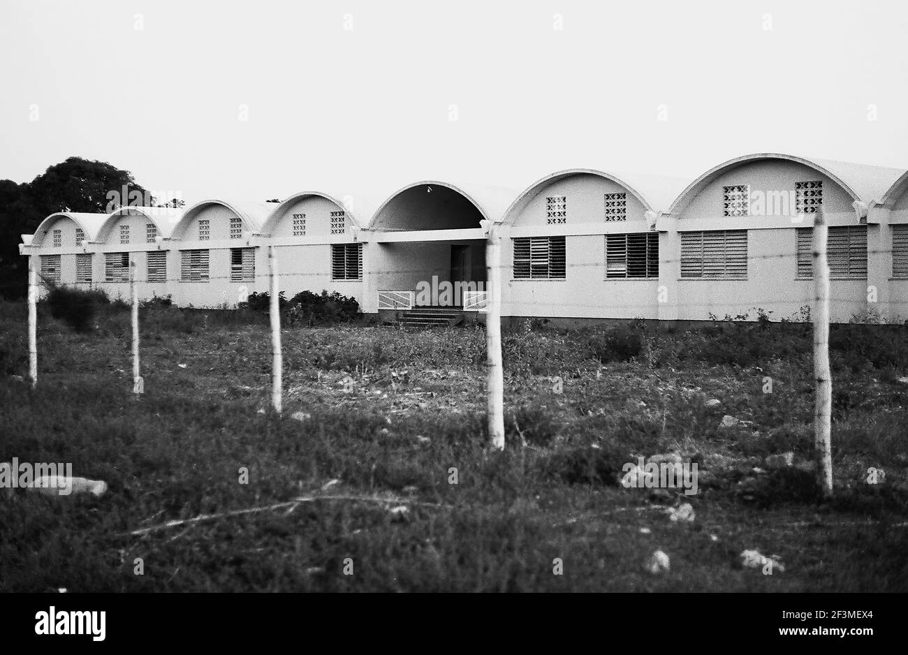 Nouvelle école de la région, Biran, Cuba, Holguin (Cuba : province), Biran (Cuba), 1963. De la collection de photographies Deena Stryker. () Banque D'Images