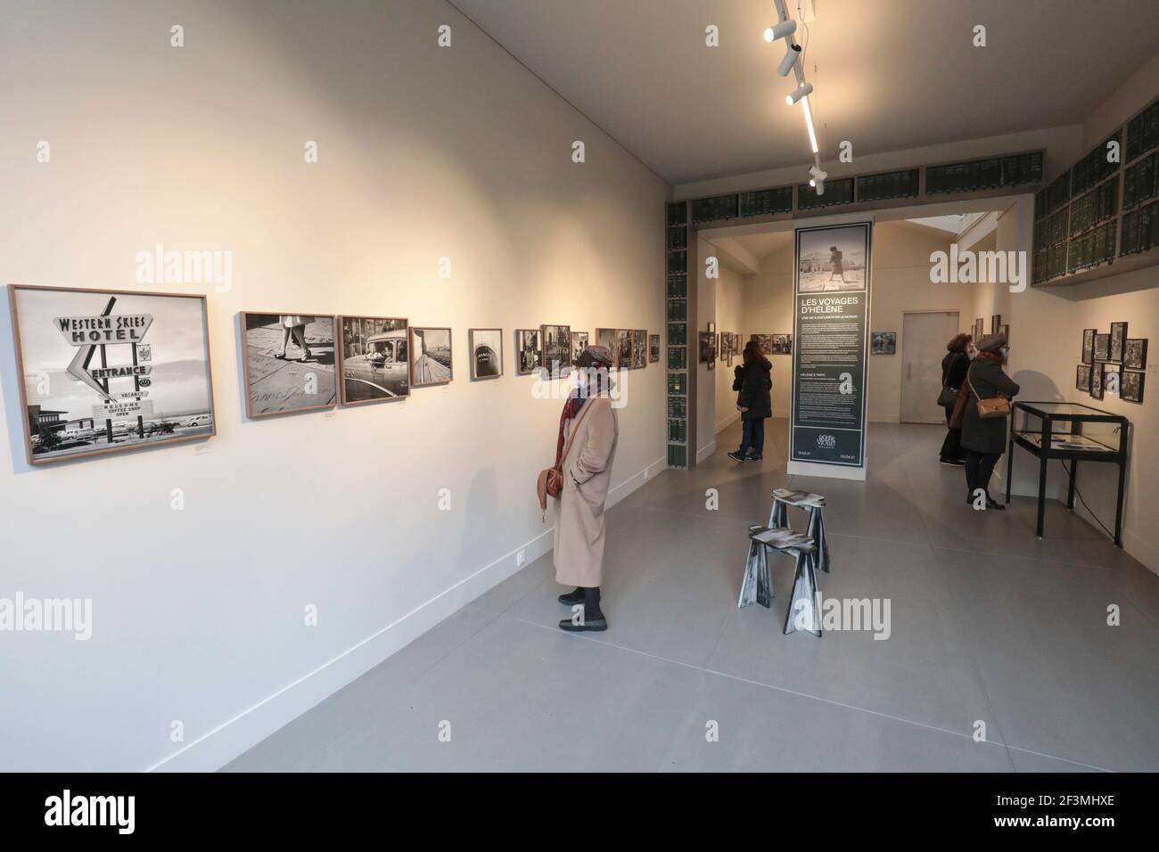 LA RÉOUVERTURE DE L'AGENCE PHOTOGRAPHIQUE ROGER-VIOLLET OFFRE AUJOURD'HUI UN NOUVEL ESPACE D'EXPOSITION À PARIS Banque D'Images