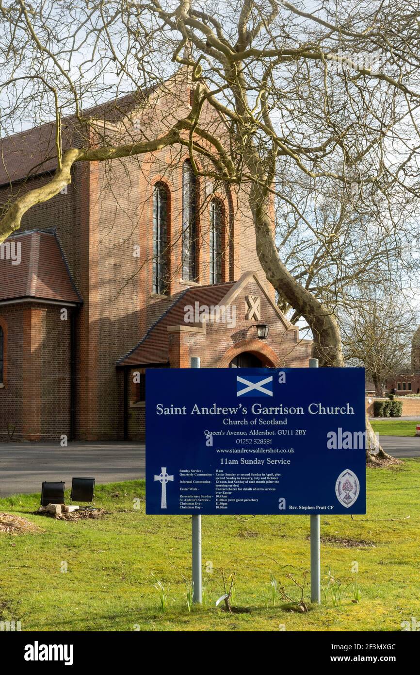 Église St Andrew's Garrison, Église d'Écosse, dans la ville d'Aldershot, Hampshire, Angleterre, ROYAUME-UNI Banque D'Images
