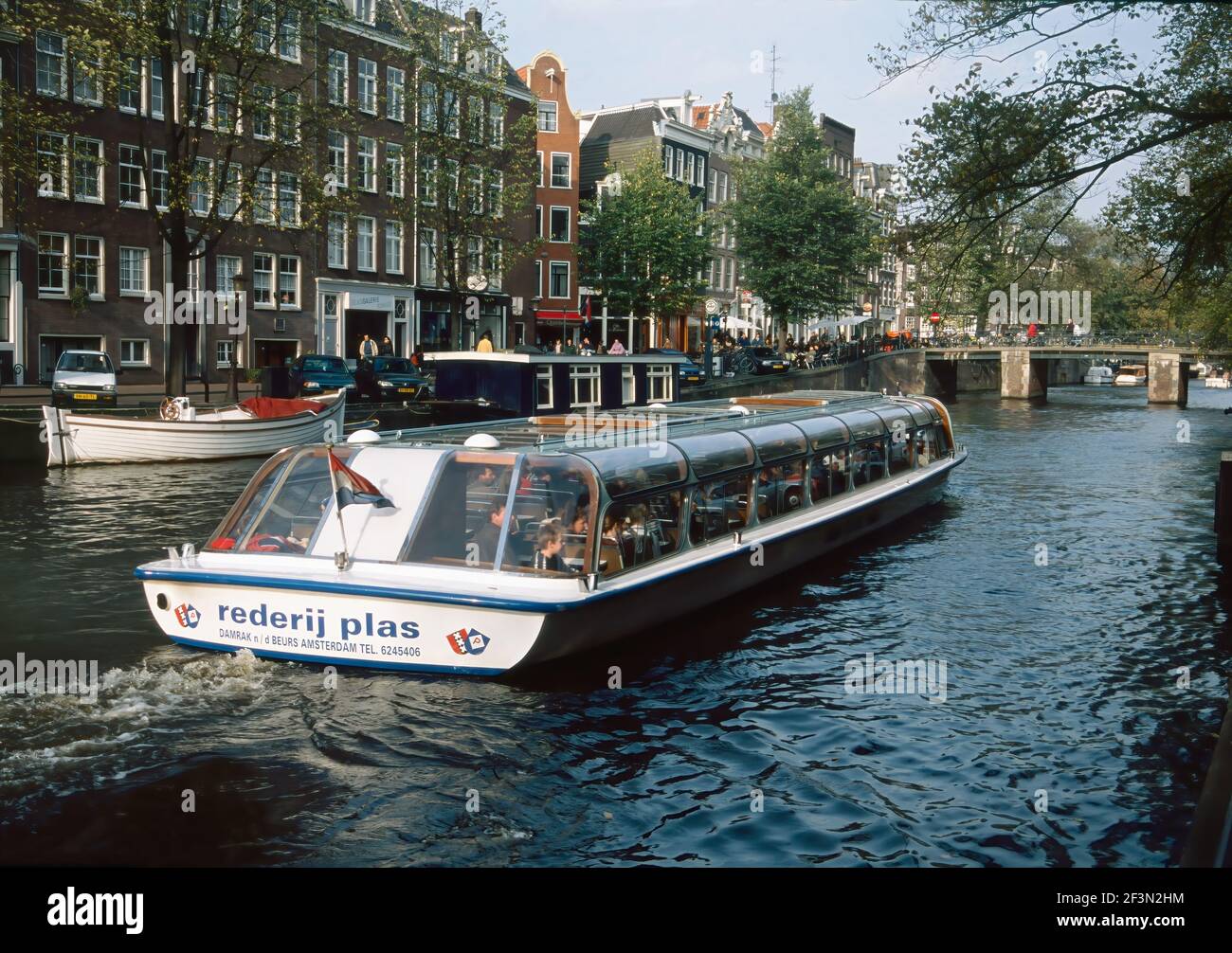 Bus Canal sur le canal Prinsengracht Amsterdam en 2001 Banque D'Images