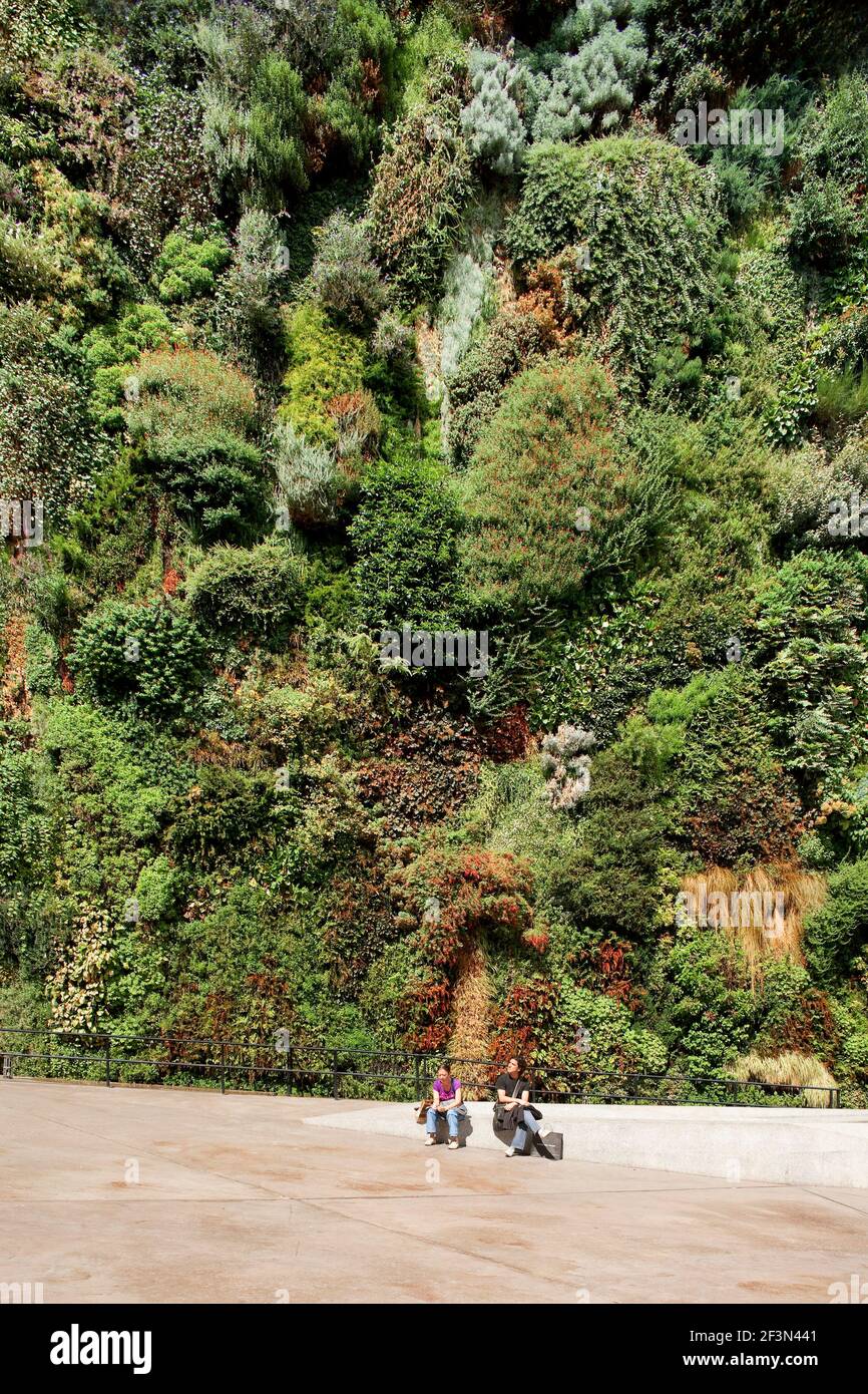 Caixa Forum Madrid Banque D Image Et Photos Alamy