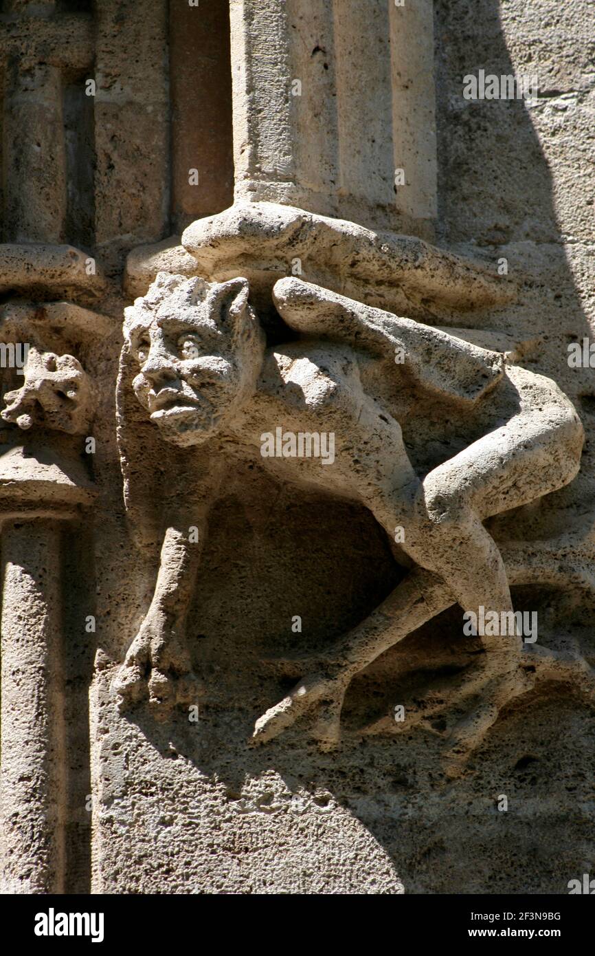 Hall principal - la Sala de Contratacion - avec plafond voûté atteignant 18 mètres soutenu par corde de torsion comme des colonnes à la Lonja (échange de soie), bu Banque D'Images