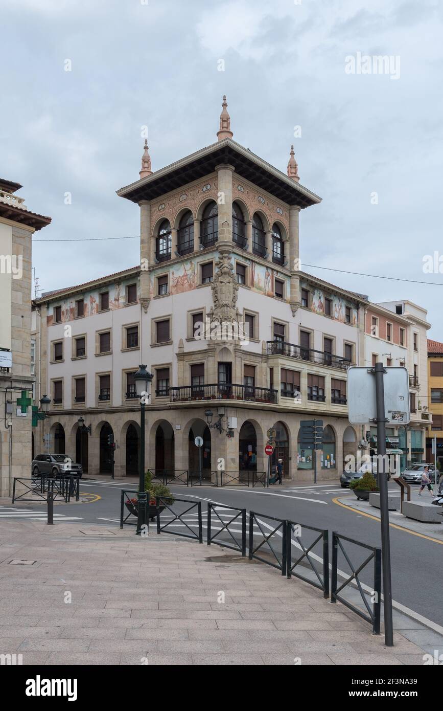 Bâtiments historiques dans le centre ville de Guernica, pays Basque, Espagne Banque D'Images