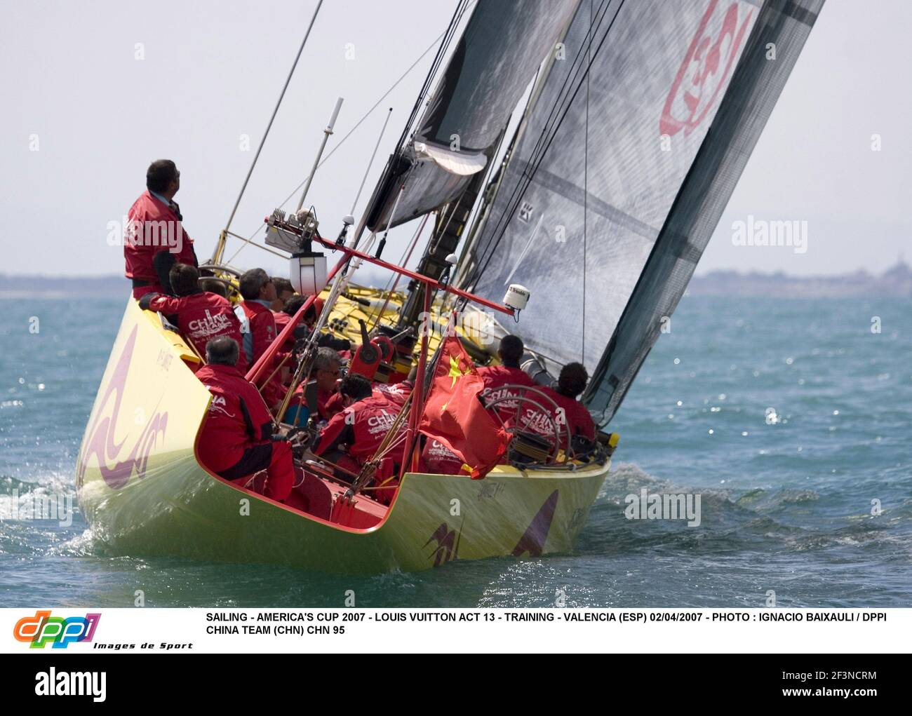 VOILE - COUPE DE L'AMÉRIQUE 2007 - LOUIS VUITTON ACT 13 - FORMATION - VALENCE (ESP) 02/04/2007 - PHOTO : IGNACIO BAAIXAULI / DPPI CHINA TEAM (CHN) CHN 95 Banque D'Images