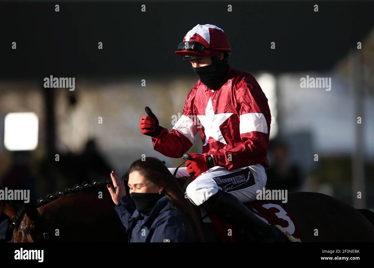 Tiger Roll est monté par Keith Donoghue après avoir remporté le Glenfarclas Chase (Cross Country Chase) le deuxième jour du Cheltenham Festival à l'hippodrome de Cheltenham. Date de la photo: Mercredi 17 mars 2021. Banque D'Images