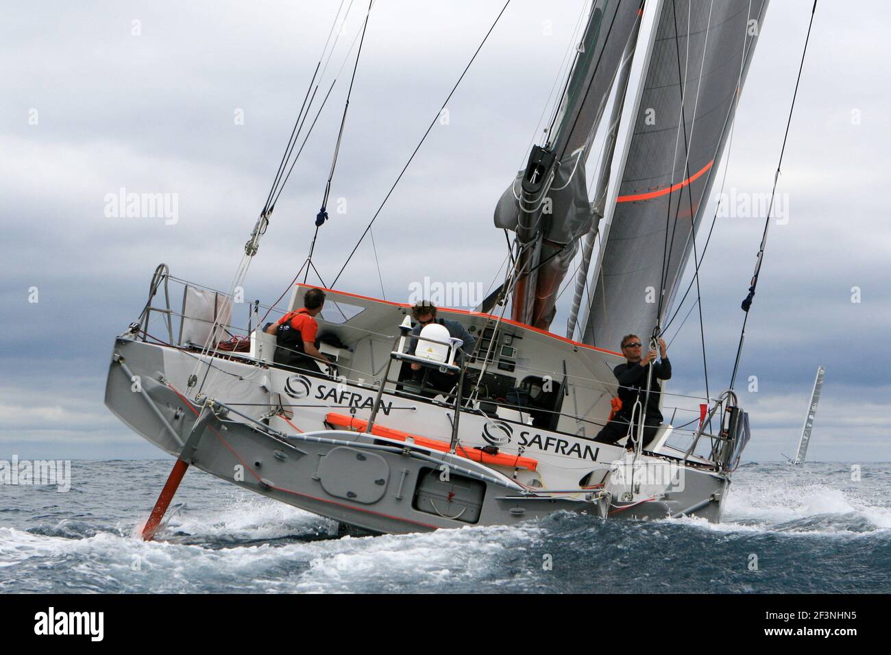 IMOCA - VUELTA A ESPANA A VELA - HONDARRIBIA (ESP) - 12/06/2010 - DÉBUT SAFRAN / SKIPPER : MARC GUILLEMOT - PHOTO : IGNACIO BAIXAULI / DPPI Banque D'Images