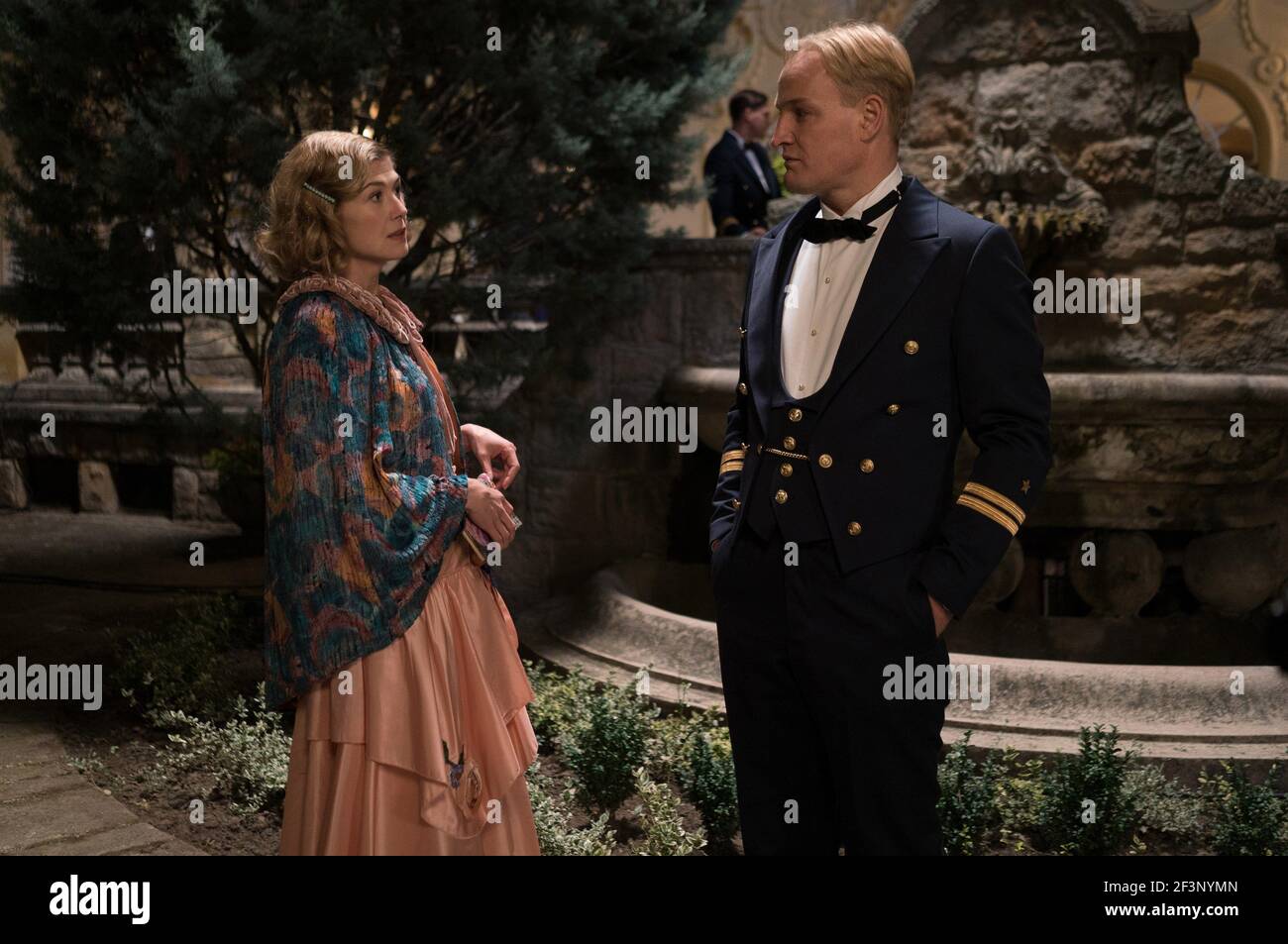 HHHHH l'homme au coeur du fer année : 2017 France / GB / Belgique / USA Directeur : Cedric Jimenez Jason Clarke, Rosamund Pike photo: Bruno Calvo Legende films Banque D'Images