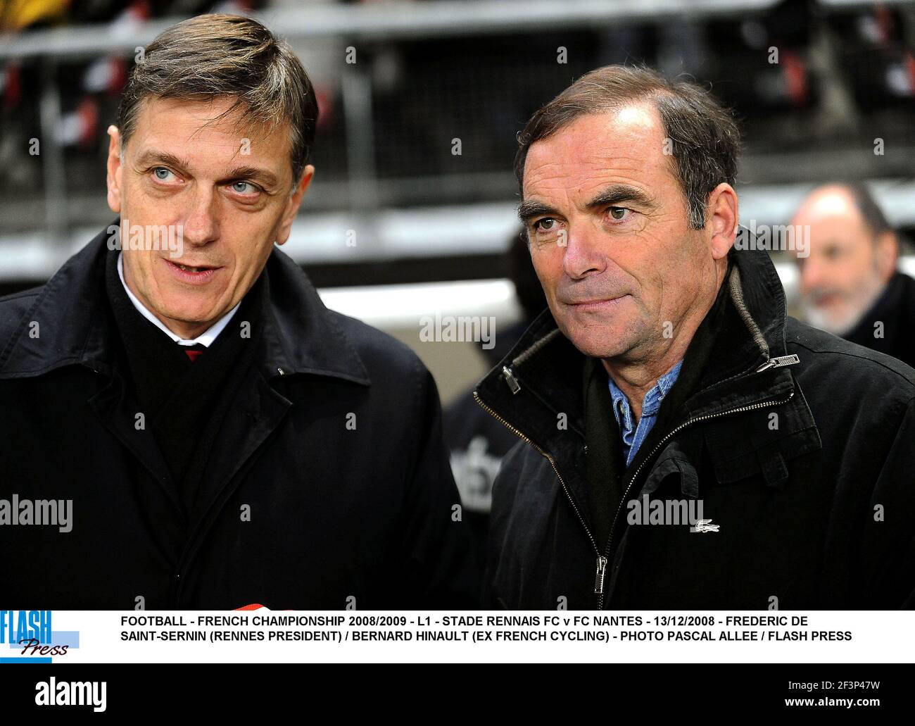 FOOTBALL - CHAMPIONNAT DE FRANCE 2008/2009 - L1 - STADE RENNAIS FC/FC NANTES - 13/12/2008 - FREDERIC DE SAINT-SERNIN (PRÉSIDENT DE RENNES) / BERNARD HINAULT (EX FRENCH CYCLISME) - PHOTO PASCAL ALLEE / FLASH PRESSE Banque D'Images