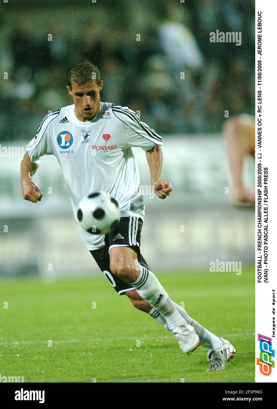 FOOTBALL - CHAMPIONNAT FRANÇAIS 2008/2009 - L2 - VANNES OC OBJECTIF V RC - 11/08/2008 - JEROME LEBOUC (VAN) - PHOTO PASCAL ALLEE / FLASH APPUYER Banque D'Images