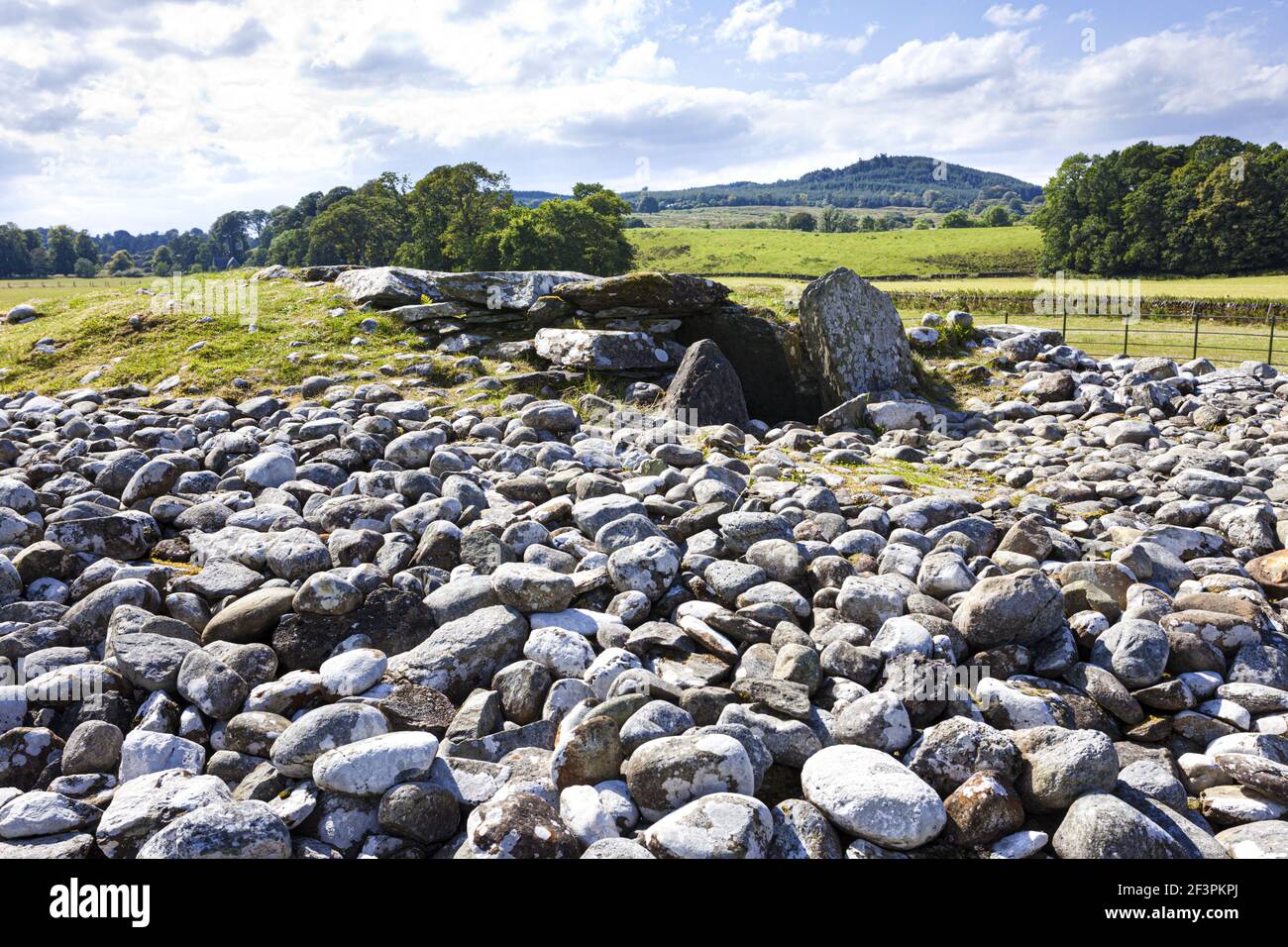 Nether Largie South Cairn, l'un des nombreux Néolithique/âge de bronze chambered cairns à Kilmartin Glen, Argyll & Bute, Écosse Royaume-Uni Banque D'Images