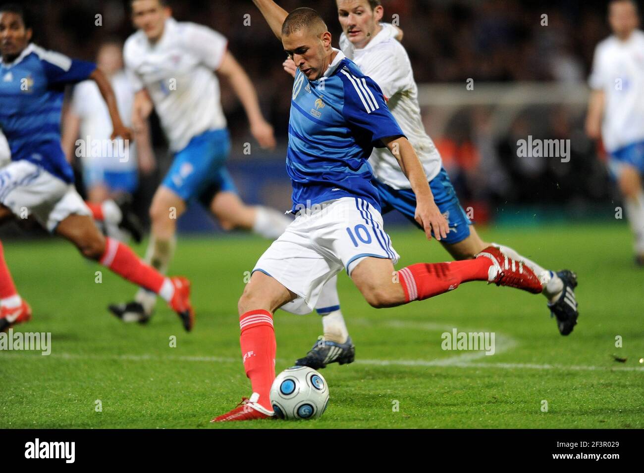 Photo : Karim Benzema - Départ de l 'équipe de France de football du