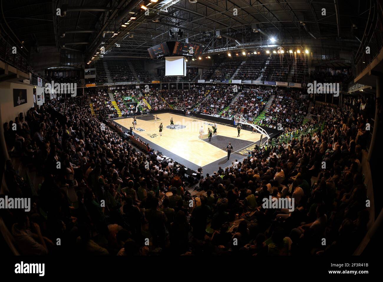 BASKET-BALL - SEMAINE DES AS 2010 - VILLEURBANNE (FRA) - 18 AU 21/02/2010 -  PHOTO : PASCAL ALLEE / SPORTS CHAUDS / DPPI - ASTROBALLE ARENA (ASVEL Photo  Stock - Alamy