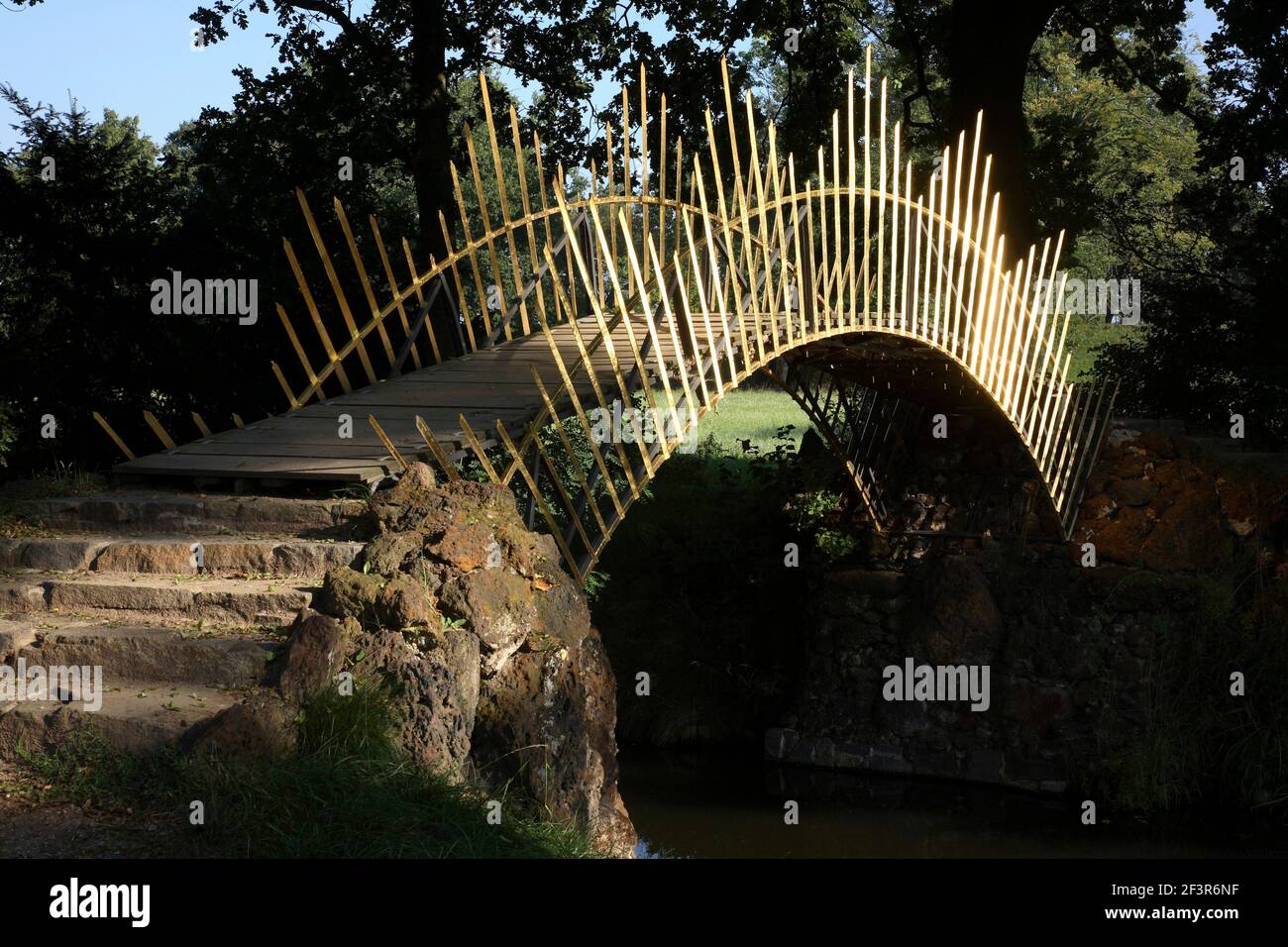 Pont de soleil à Worlitzer Park, le Garden Kingdom de Dessau-Worlitz, Saxe-Anhalt, Allemagne. Banque D'Images