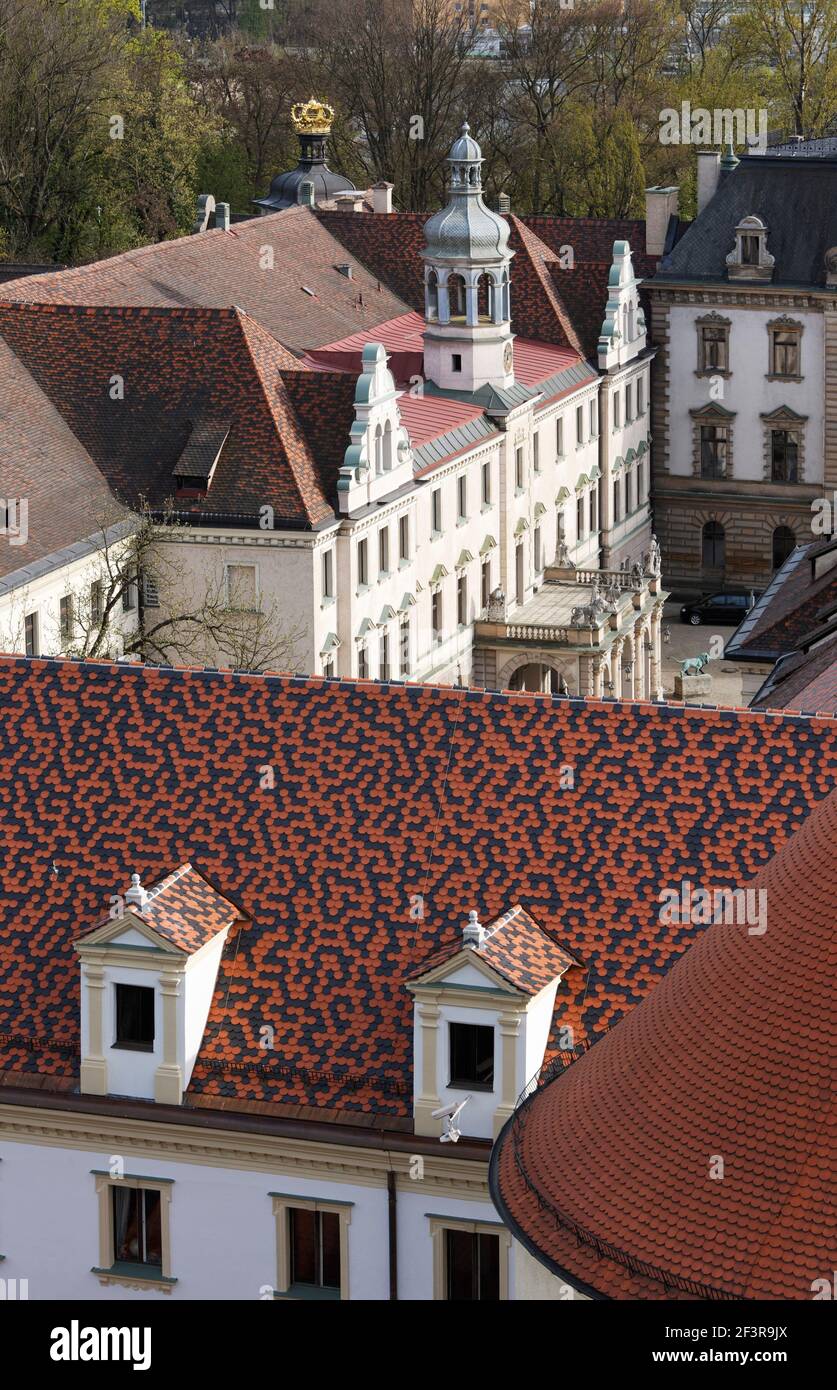 Schloss Thurn und taxis, St. Emmeram, Blick vom Kirchturm St. Emmeram auf den Schlo?hof, Regensburg, F¸rstliches Schloss Banque D'Images