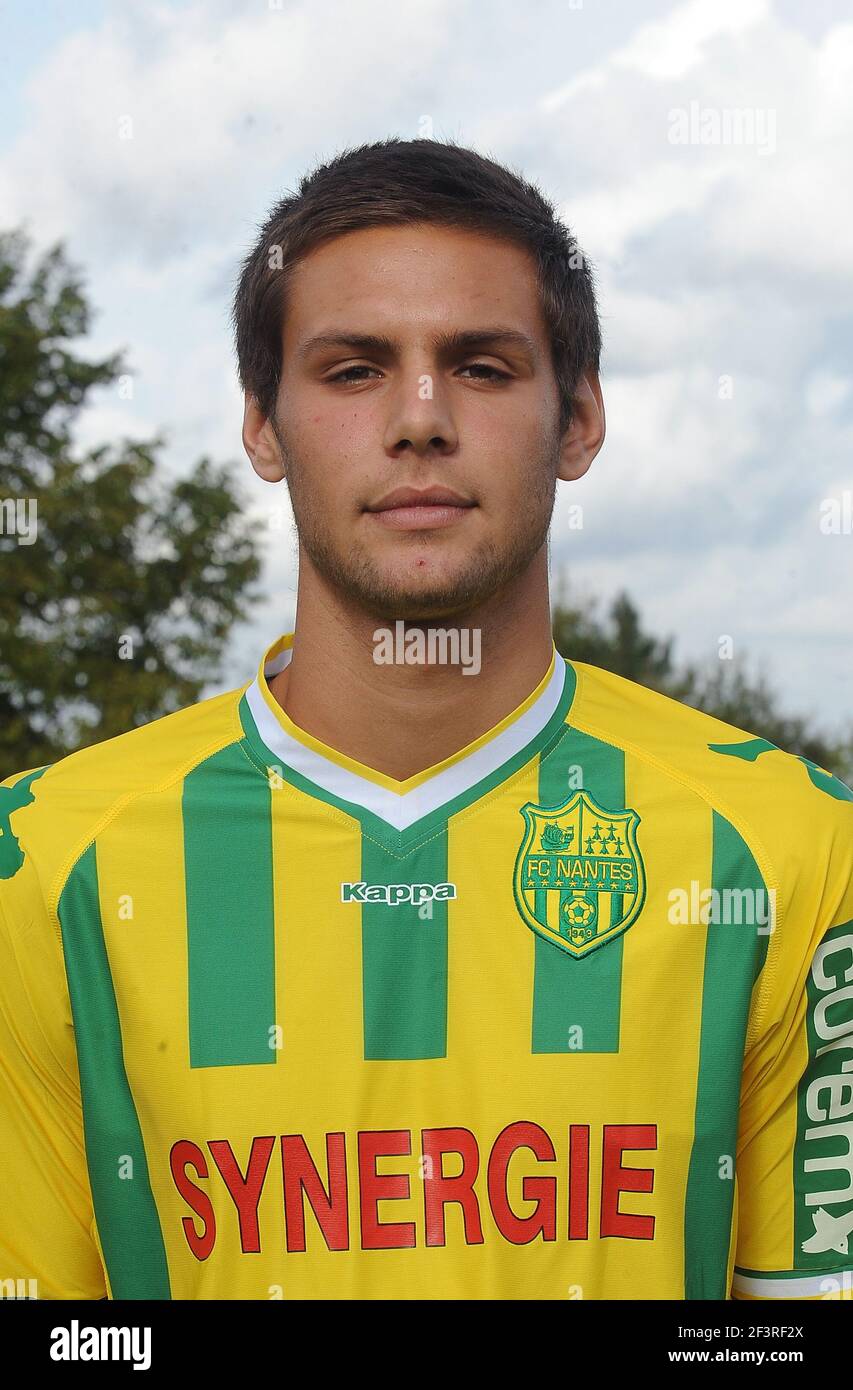 FOOTBALL - CHAMPIONNAT FRANÇAIS 2010/2011 - L2 - PRÉSENTATION FC NANTES - 30/09/2010 - PHOTO PASCAL ALLEE / DPPI - VINCENT SASSO Banque D'Images