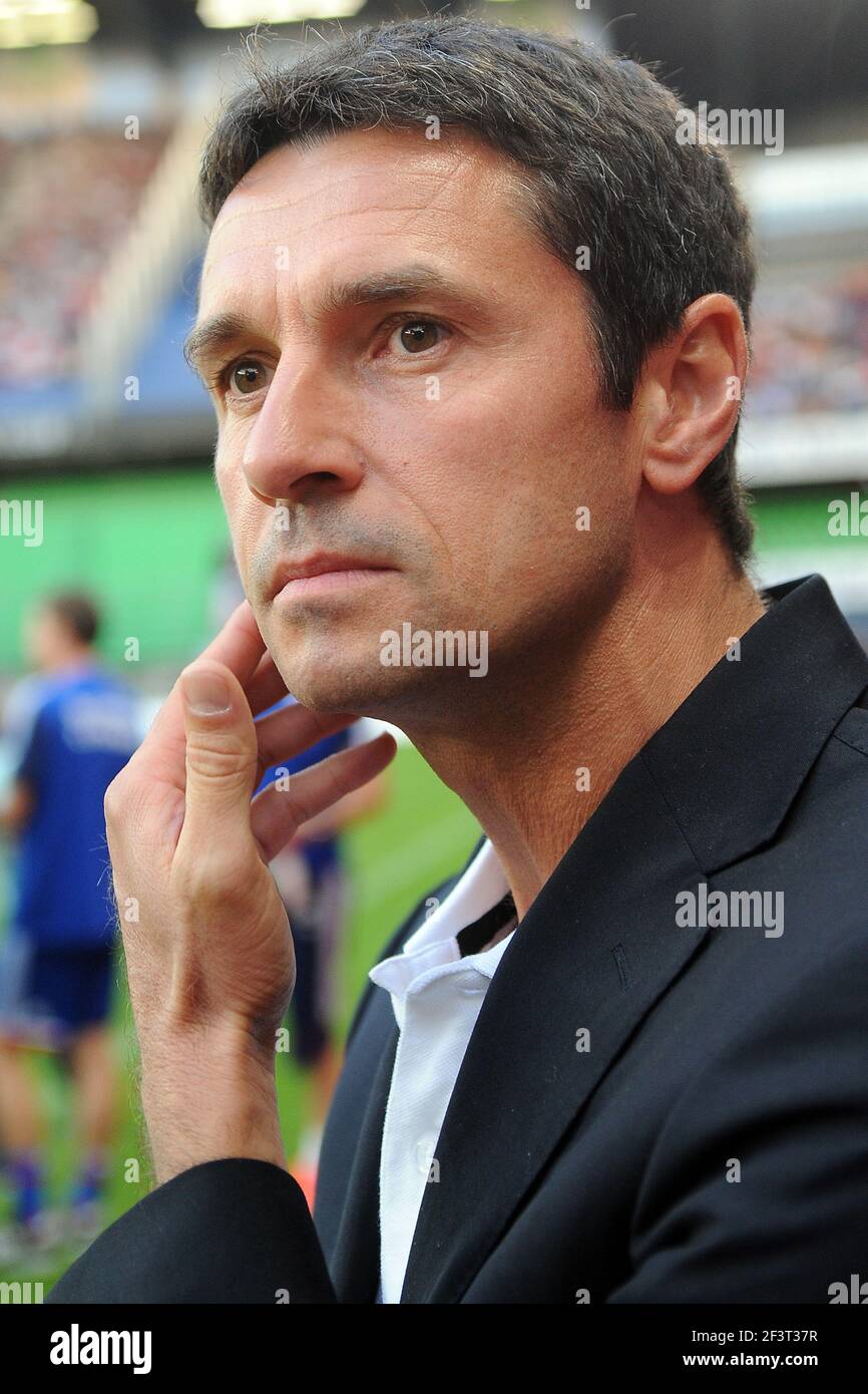 FOOTBALL - CHAMPIONNAT DE FRANCE 2012/2013 - L1 - STADE RENNAIS V OLYMPIQUE LYONNAIS - 11/08/2012 - PHOTO PASCAL ALLEE / SPORTS CHAUDS / DPPI - REMI GARDE OLYMPIQUE TÊTE DE LYONNAIS COACH Banque D'Images