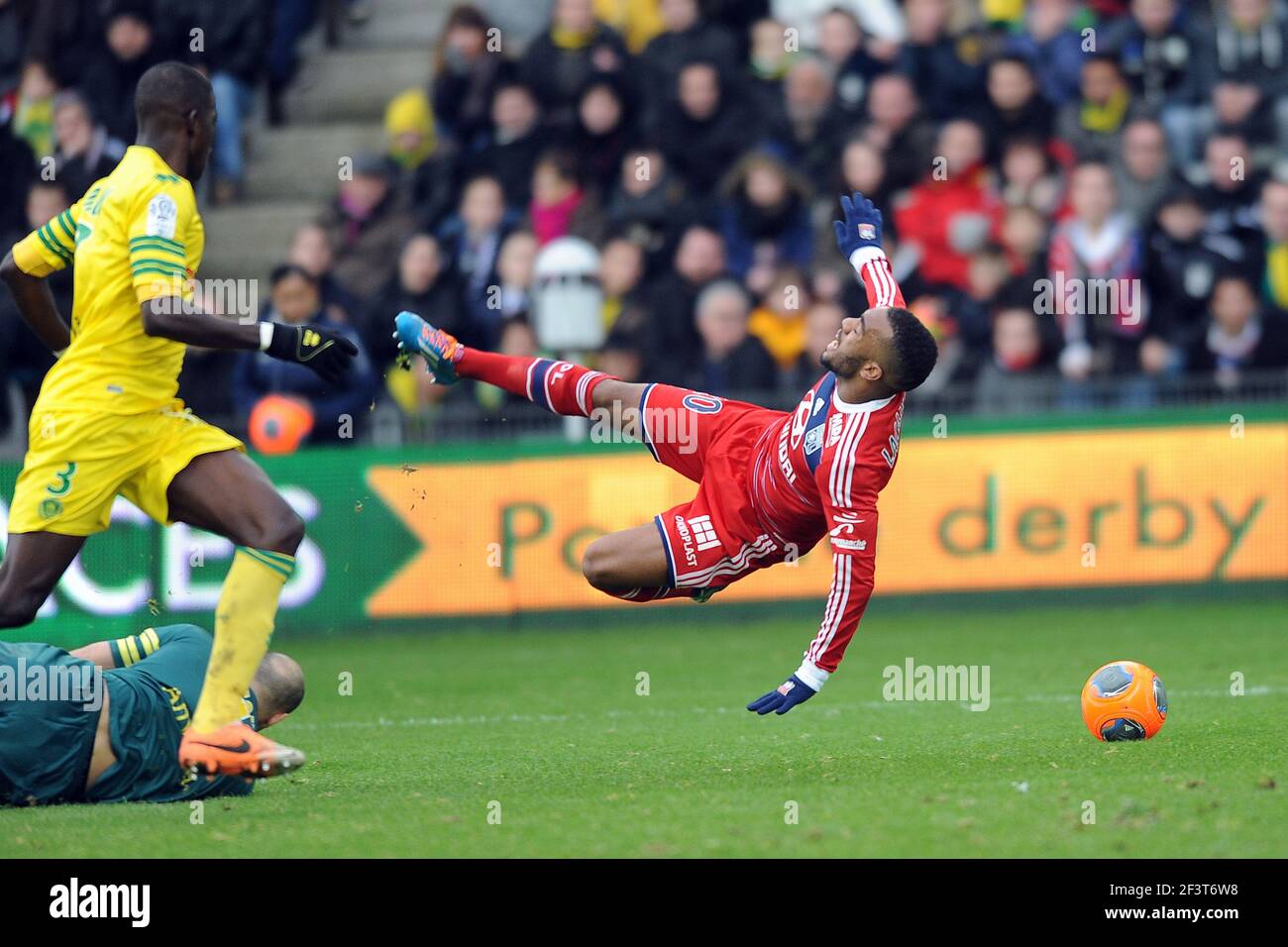 Football - Championnat de France 2013/2014 - Ligue 1 - FC Nantes / Olympique Lyonnais le 9 février 2014 au Stade de la Beaujoire de Nantes , France - photo Pascal Allee / DPPI - CE MANQUE DE REMY RIOU (FCN), ALEXANDRE LACAZETTE ET OLYMPIQUE LIONNAIS OBTENIR UNE PÉNALITÉ Banque D'Images