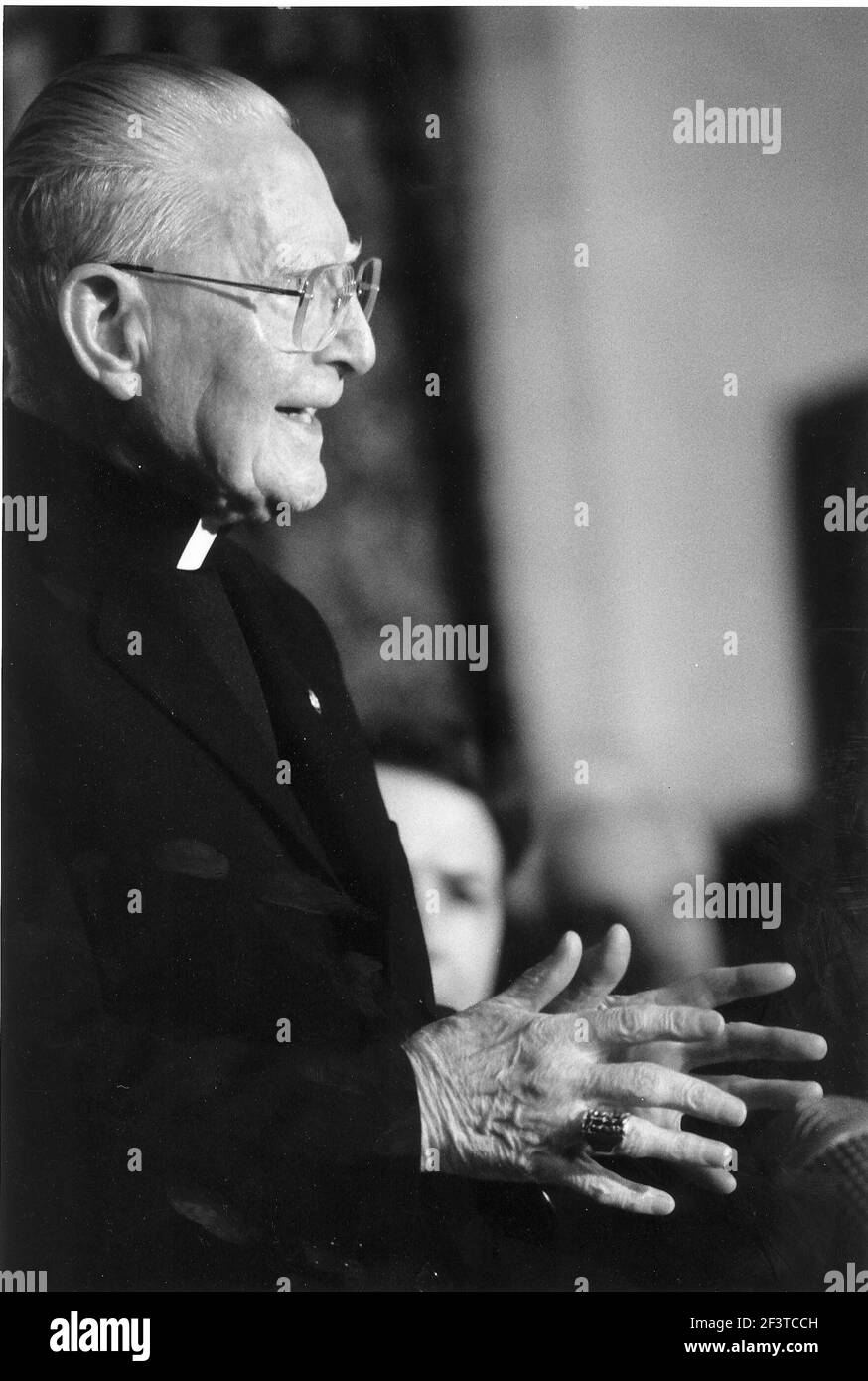 Cardinal Cahal Daly Archevêque de toute l'Irlande Banque D'Images