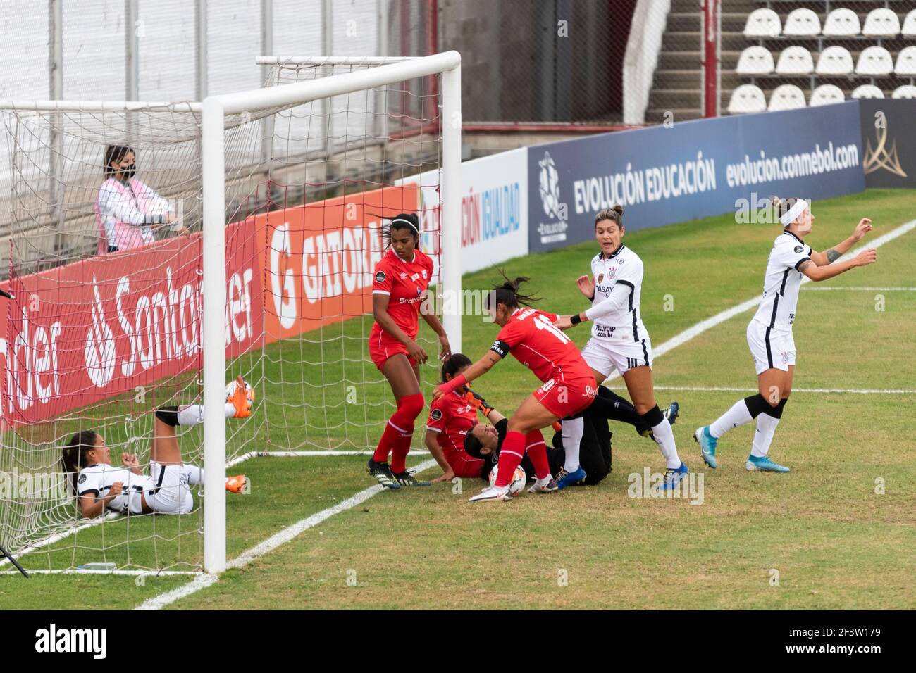 Moron, province de Buenos Aires, Argentine. 17 mars 2021. SPORTS.- 17 mars 2021. Moron, Buenos Aires, Argentine.- Corinthiens (Brésil) et America de Cali (Colombie) jouent la demi finale féminine de football CONMEBOL Copa Libertadores, au stade Deportivo Moron de Moron, province de Buenos Aires, Argentine, le lundi 17 mars, 2021. Credit: Julieta Ferrario/ZUMA Wire/Alay Live News Banque D'Images
