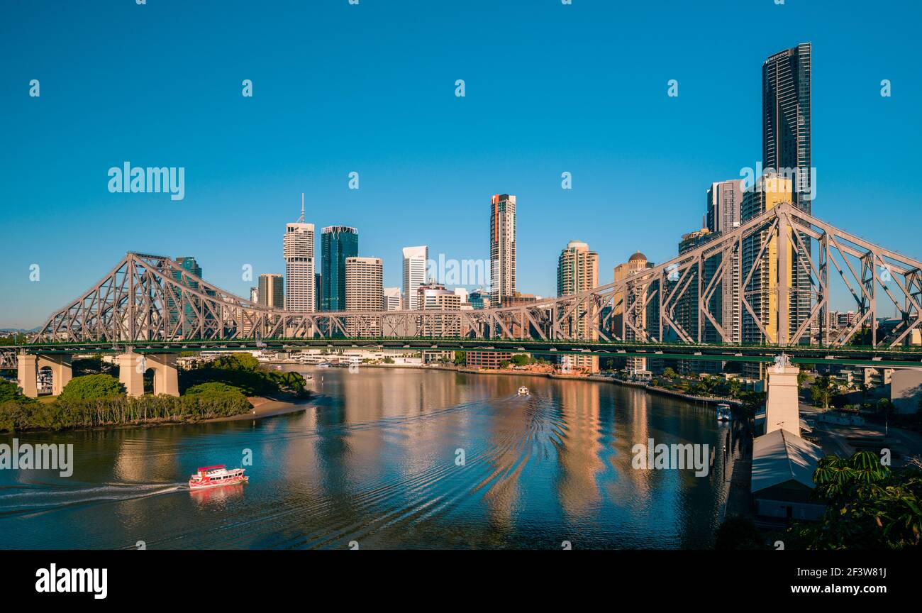 Brisbane et Story Bridge vus depuis Wilsons Outlook. Brisbane est la capitale de l'État du Queensland, en Australie. Banque D'Images