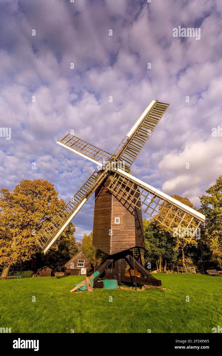 Nutley Windmill, Ashdown Forest, Maresfield, East Sussex, Angleterre Royaume-Uni. La plus ancienne et seule postrille ouverte en activité en Angleterre Banque D'Images