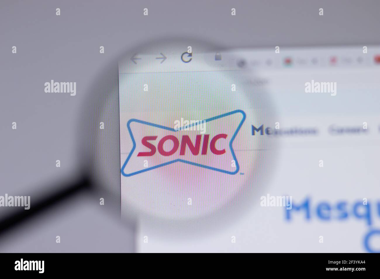 New York, Etats-Unis - 18 mars 2021 : icône du logo de Sonic Drive-In sur le site Web, Editorial Banque D'Images