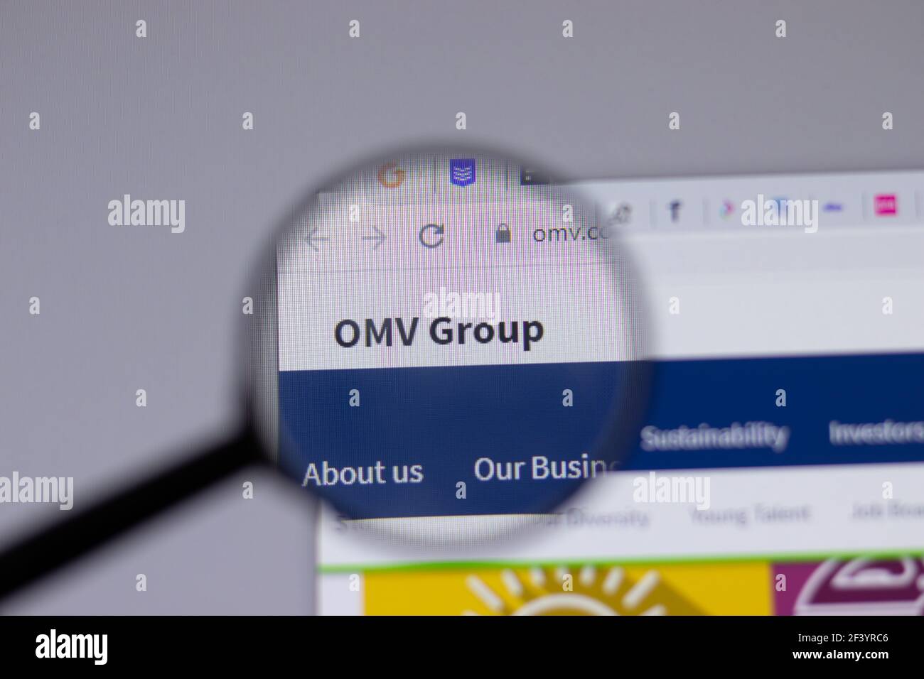 New York, Etats-Unis - 18 mars 2021 : icône du logo de la société OMV sur le site Web, Editorial Banque D'Images