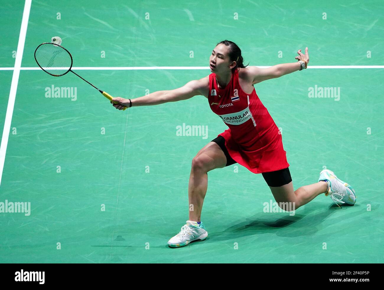 La Thaïlande Pornpawee Chochuwong en action pendant son match contre la Thaïlande Phittayaporn Chaiwan le deuxième jour du YONEX All England Open Badminton Championships à Utilita Arena Birmingham. Date de la photo: Jeudi 18 mars 2021. Banque D'Images