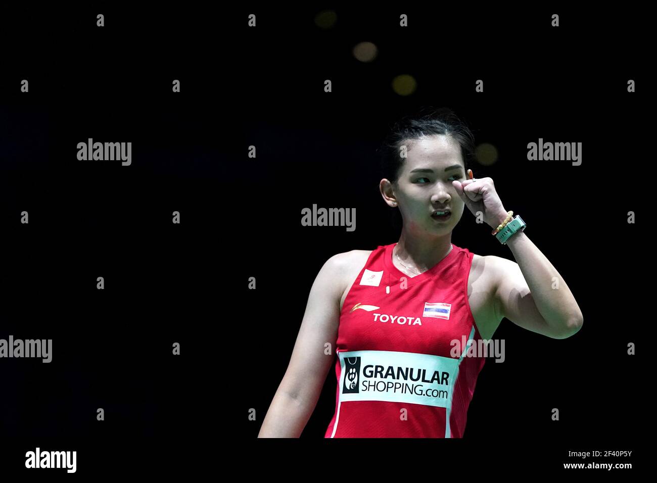 Le Pornpawee Chochuwong de Thaïlande célèbre lors de son match contre le Phittayaporn Chaiwan de Thaïlande le deuxième jour du YONEX All England Open Badminton Championships à Utilita Arena Birmingham. Date de la photo: Jeudi 18 mars 2021. Banque D'Images