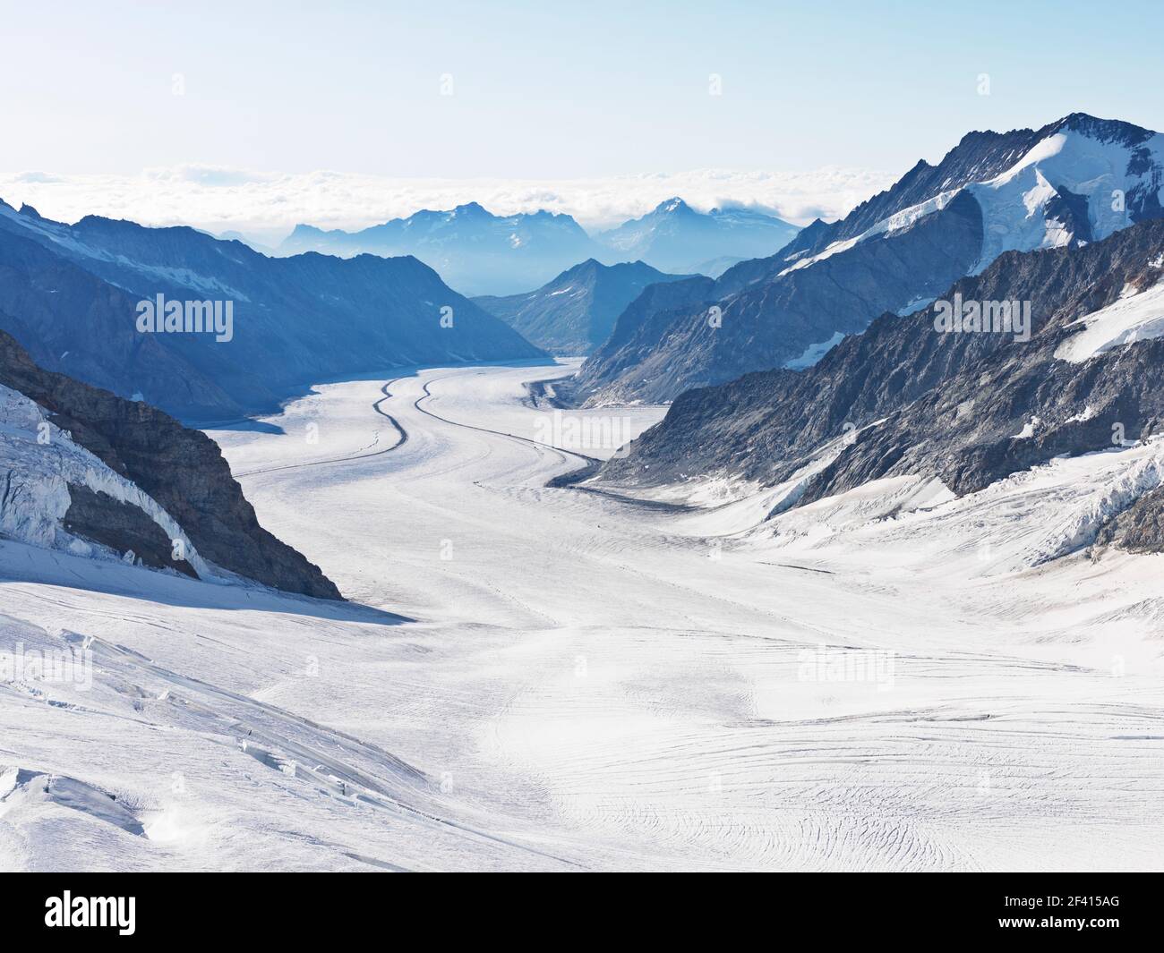 Le Grand glacier d'Aletsch, à 22 km du plus long cours d'eau des Alpes, commence sur le Jungfraujoch-Top d'Europe Banque D'Images