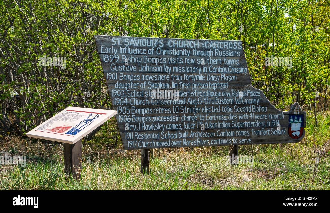Canada, Yukon, Carcross, Église anglicane du Saint-Sauveur construite en 1904, panneau d'information historique Banque D'Images
