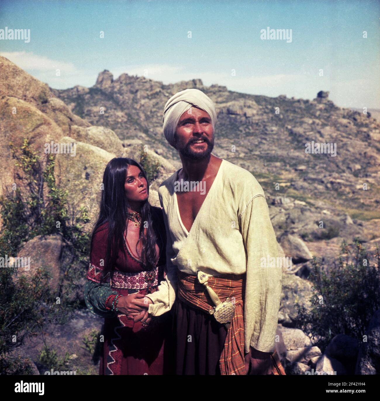 CAROLINE MUNRO et JOHN PHILLIP LAW dans LE VOYAGE D'OR DE SINBAD 1973 réalisateur STUART HESSLER histoire Brian Clemens et Ray Harryhausen créateur d'effets visuels spéciaux Ray Harryhausen (Dynarama) conception de costumes Verena Coleman et Gabriella musique folklorique Miklos Rozsa producteurs Ray Harryhausen et Charles H. Schneer Ameran films / Morningside Productions / Columbia Pictures Banque D'Images