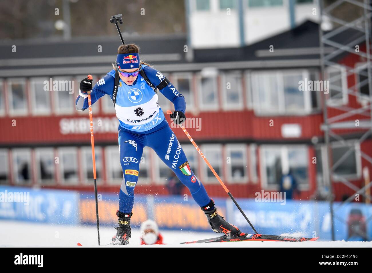 Dorothea Wierer of Italy en action pendant la compétition féminine de sprint de 7,5 km pendant la coupe du monde de l'IBU Biathlon à Ostersund, Suède, le 19 mars 2021.photo Anders Wiklund / TT / code 10040 *** SUÈDE OUT *** Banque D'Images