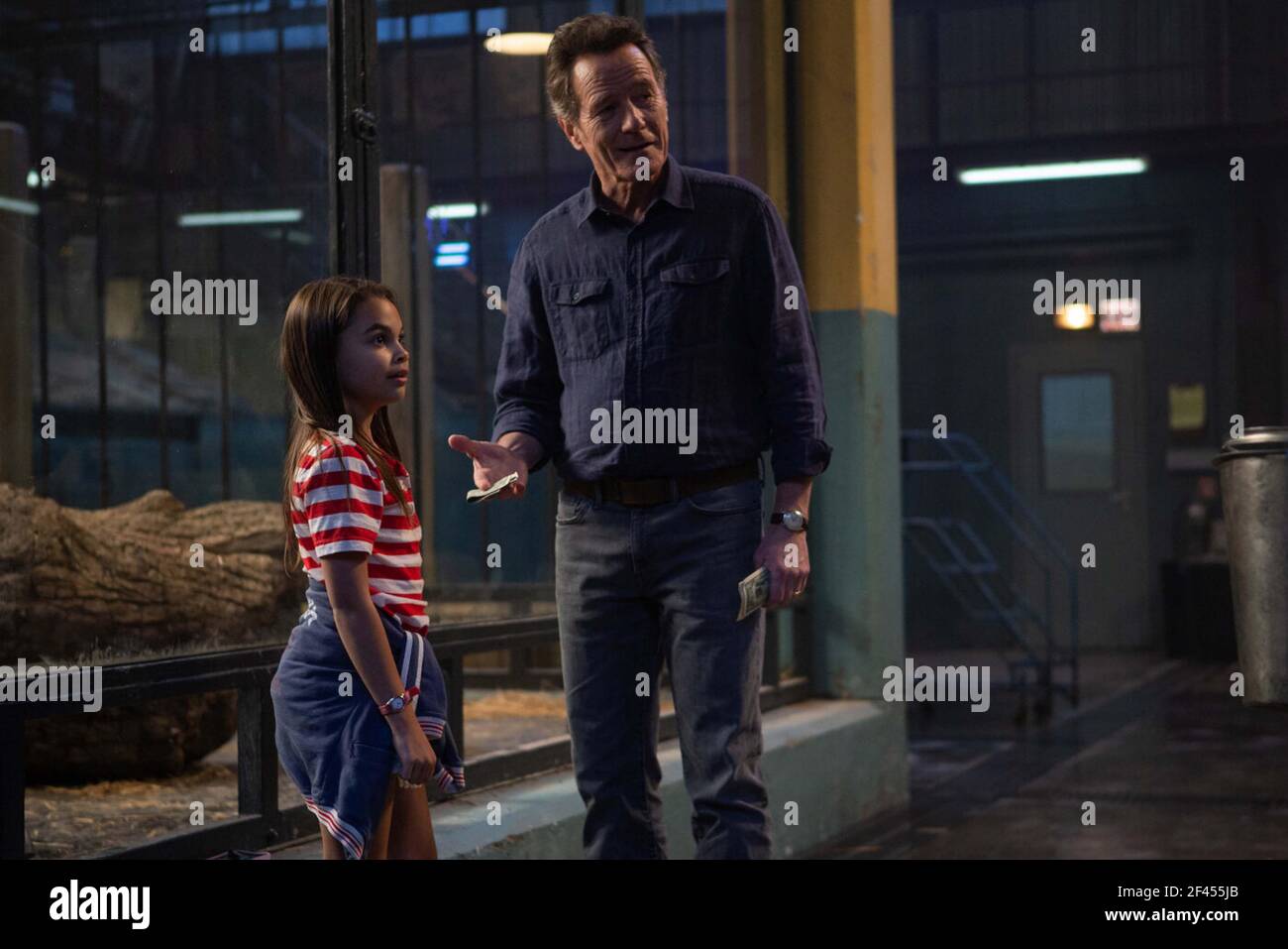 LE SEUL ET UNIQUE IVAN (2020) ARIANA GREENBLATT BRYAN CRANSTON THEA SHARROCK (DIR) DISNEY+/MOVIESTORE COLLECTION LTD Banque D'Images