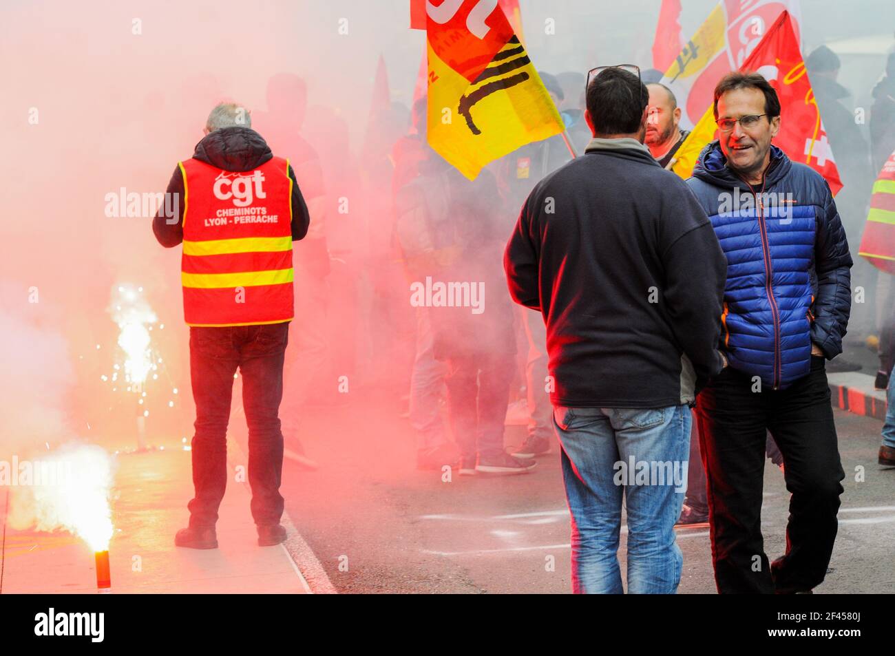 Les cheminots de la SNFC prennent la rue pour protester contre le droit du travail présumé, Lyon, France Banque D'Images