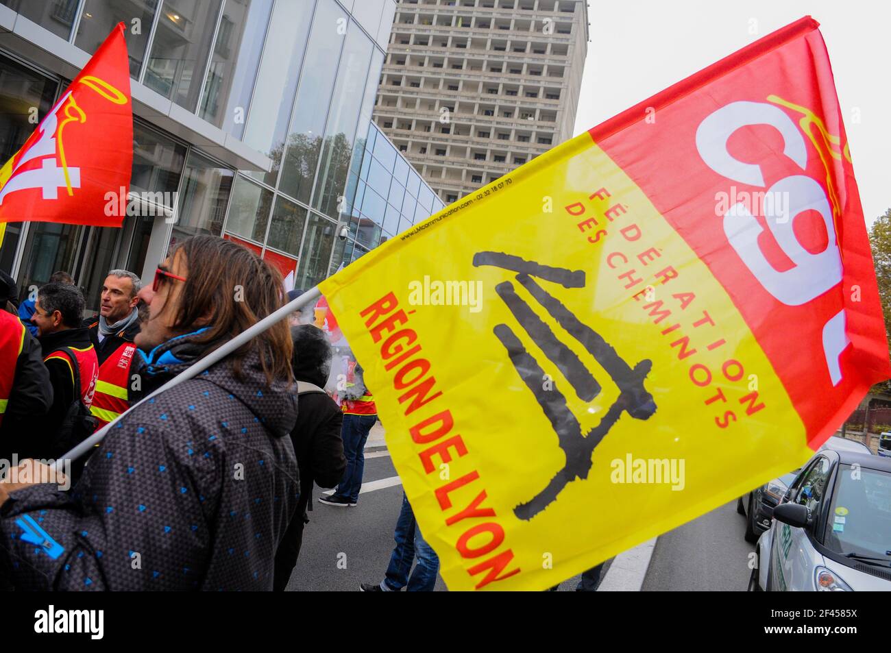 Les cheminots de la SNFC prennent la rue pour protester contre le droit du travail présumé, Lyon, France Banque D'Images